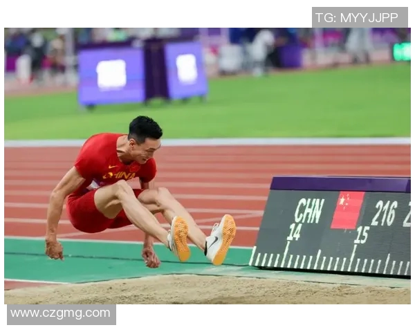 男子跳远预赛成绩揭晓选手们奋力拼搏争夺决赛名额